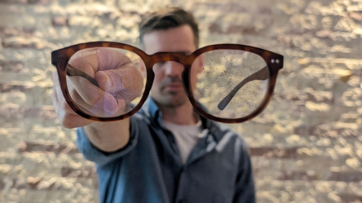 Why are my glasses always dirty? How to clean smudged lenses Horus X