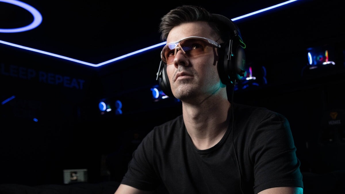 What are the best headphones to wear with glasses Horus X