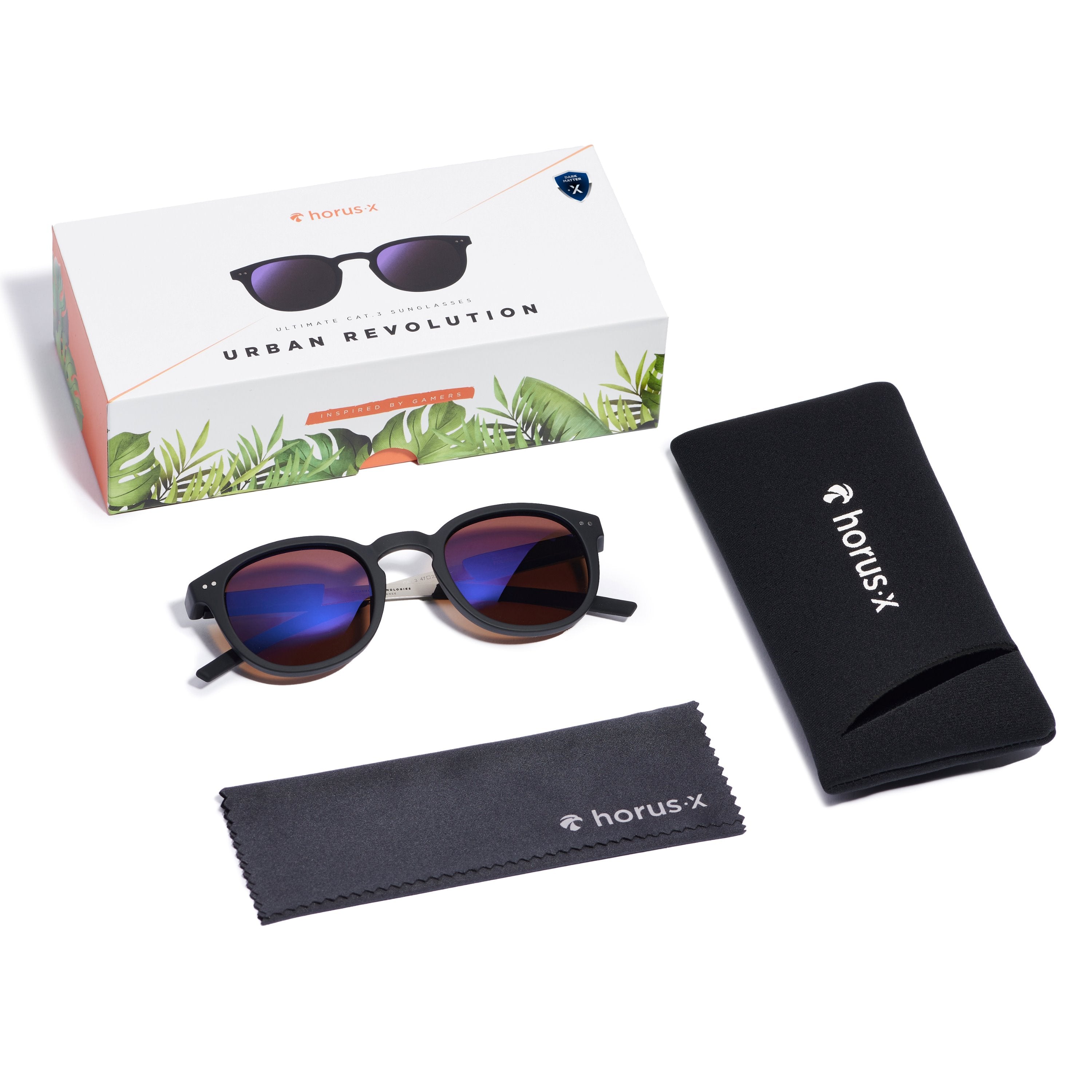 Les lunettes de soleil anti lumière bleue Urban Revo et leur packaging sur fond blanc