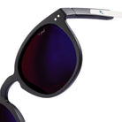 Zoom sur verre gauche lunettes de soleil anti lumière bleue Urban Revo reflet violet bleu avec gravure laser X-pol